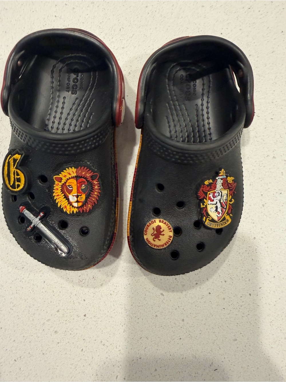 CROCS Kids Black Clog Slip-Ons with Gryffindor-Themed Charms